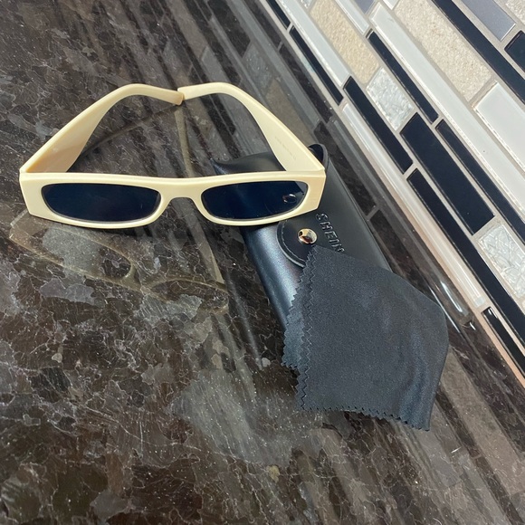 Nude Acrylic Frame Sunglasses - Picture 3 of 3